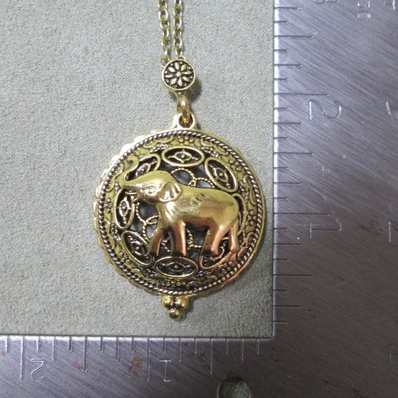 Golden Brass ELEPHANT Loupe Necklace 5X Magnifying Lens - Picture 7 of 8